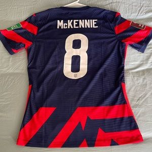 Weston McKennie USA USMNT #8
2022 WORLD CUP QUALIFIERS